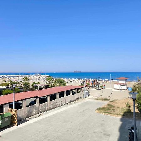 13 Sandy Beach Mackenzie Larnaca Extérieur photo